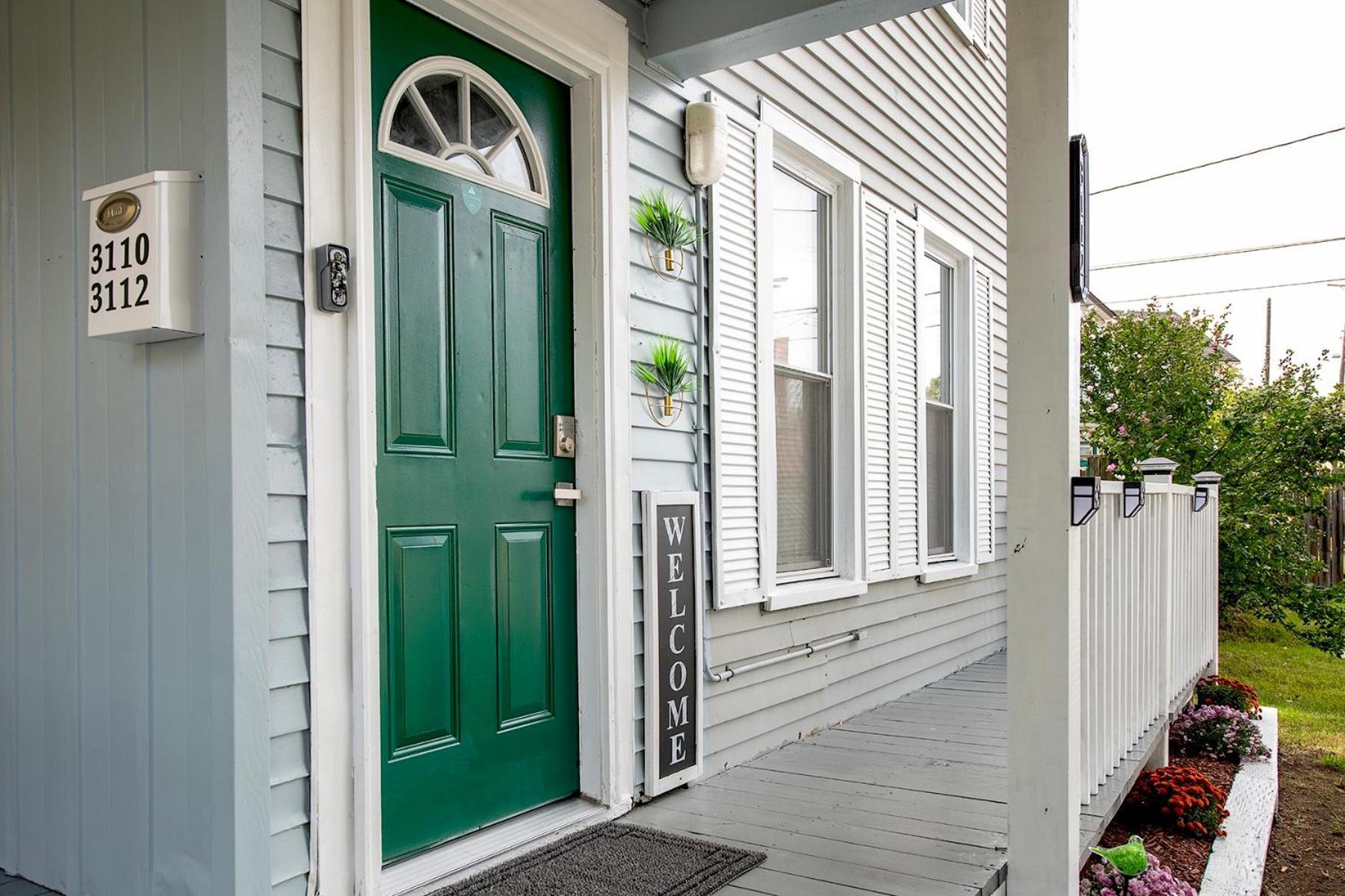 The Tremont Emerald - By Christmas Story House - Historic Charm & Modern Comfort Near Downtown With Parking, 300Mb Wifi & Self Check-In Cleveland Exterior foto