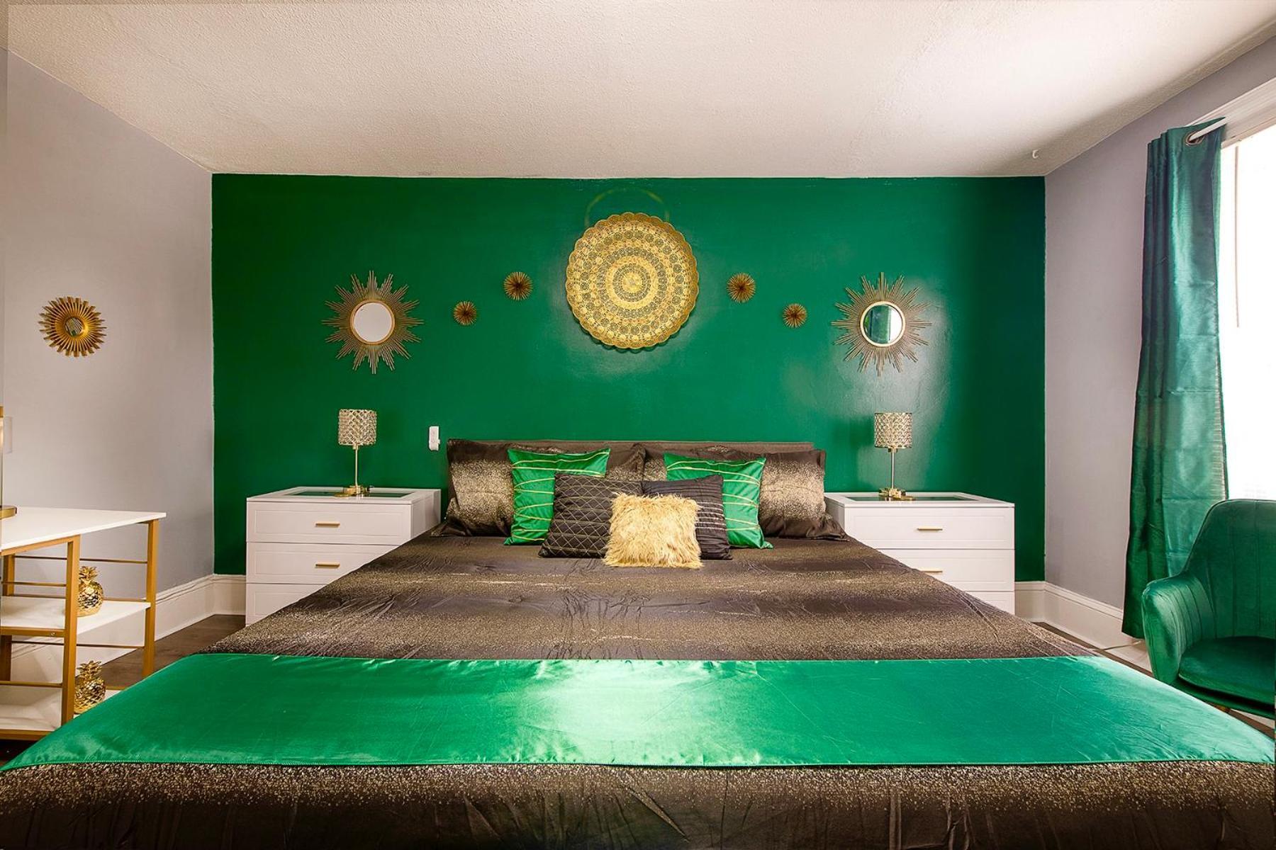 The Tremont Emerald - By Christmas Story House - Historic Charm & Modern Comfort Near Downtown With Parking, 300Mb Wifi & Self Check-In Cleveland Exterior foto