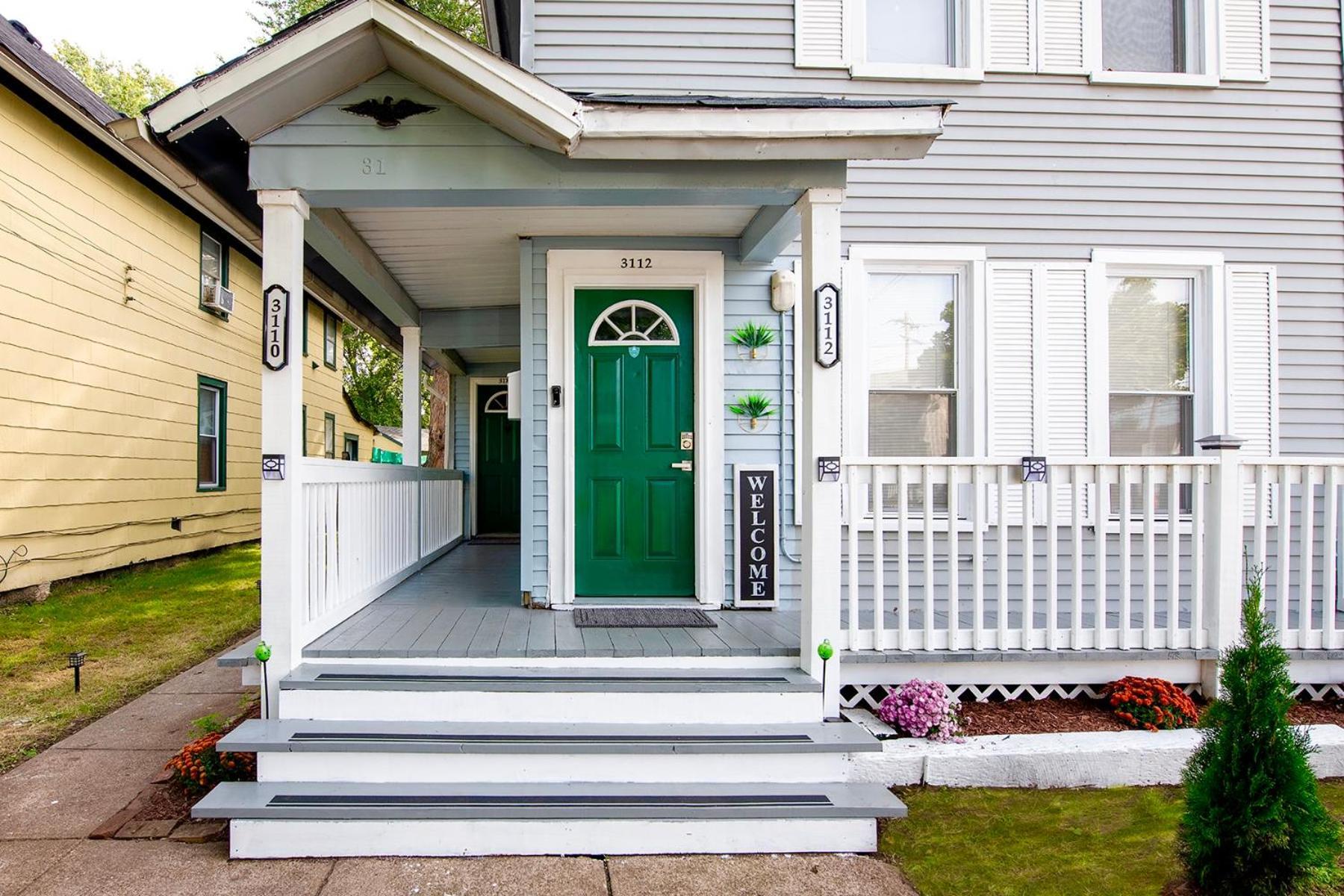 The Tremont Emerald - By Christmas Story House - Historic Charm & Modern Comfort Near Downtown With Parking, 300Mb Wifi & Self Check-In Cleveland Exterior foto