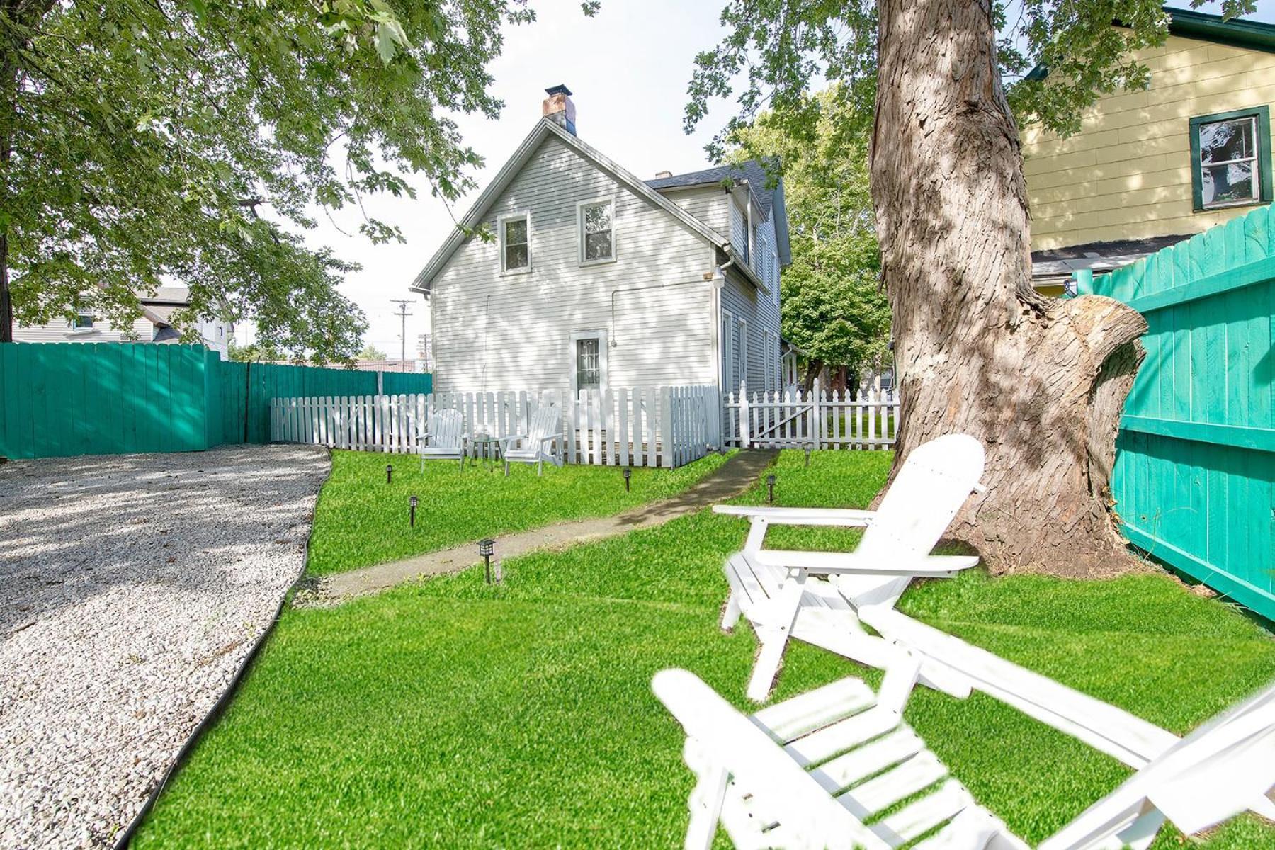 The Tremont Emerald - By Christmas Story House - Historic Charm & Modern Comfort Near Downtown With Parking, 300Mb Wifi & Self Check-In Cleveland Exterior foto