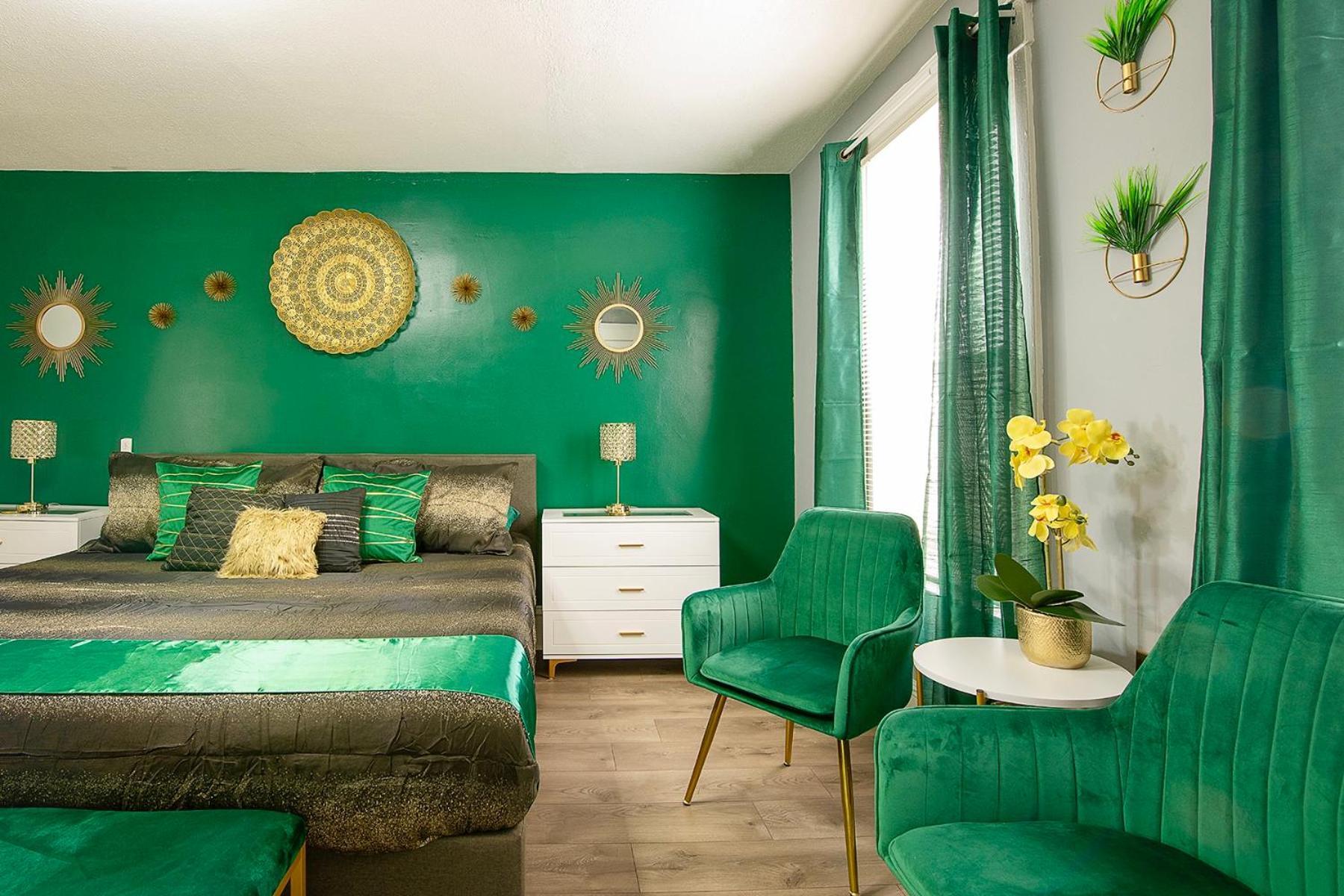 The Tremont Emerald - By Christmas Story House - Historic Charm & Modern Comfort Near Downtown With Parking, 300Mb Wifi & Self Check-In Cleveland Exterior foto
